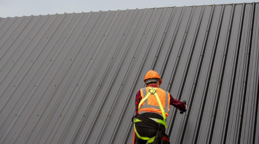 Professional metal roof installation services in Oak Ridge, MO